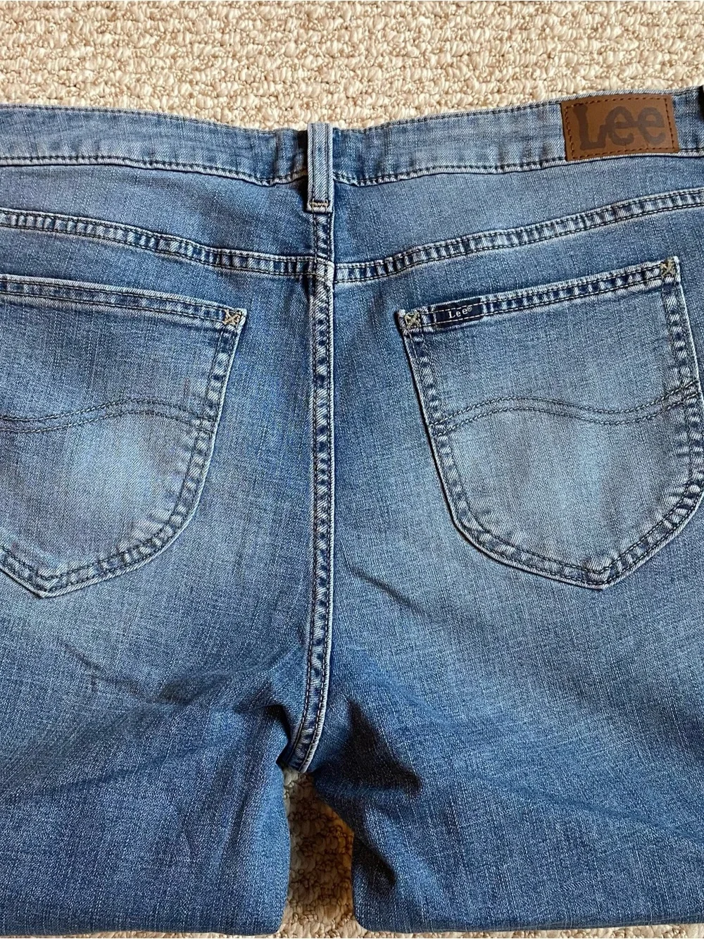 Lee Womens Midrise Capri Jeans in Blue